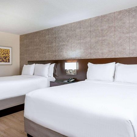Wyndham Indianapolis Airport Hotel Buitenkant foto