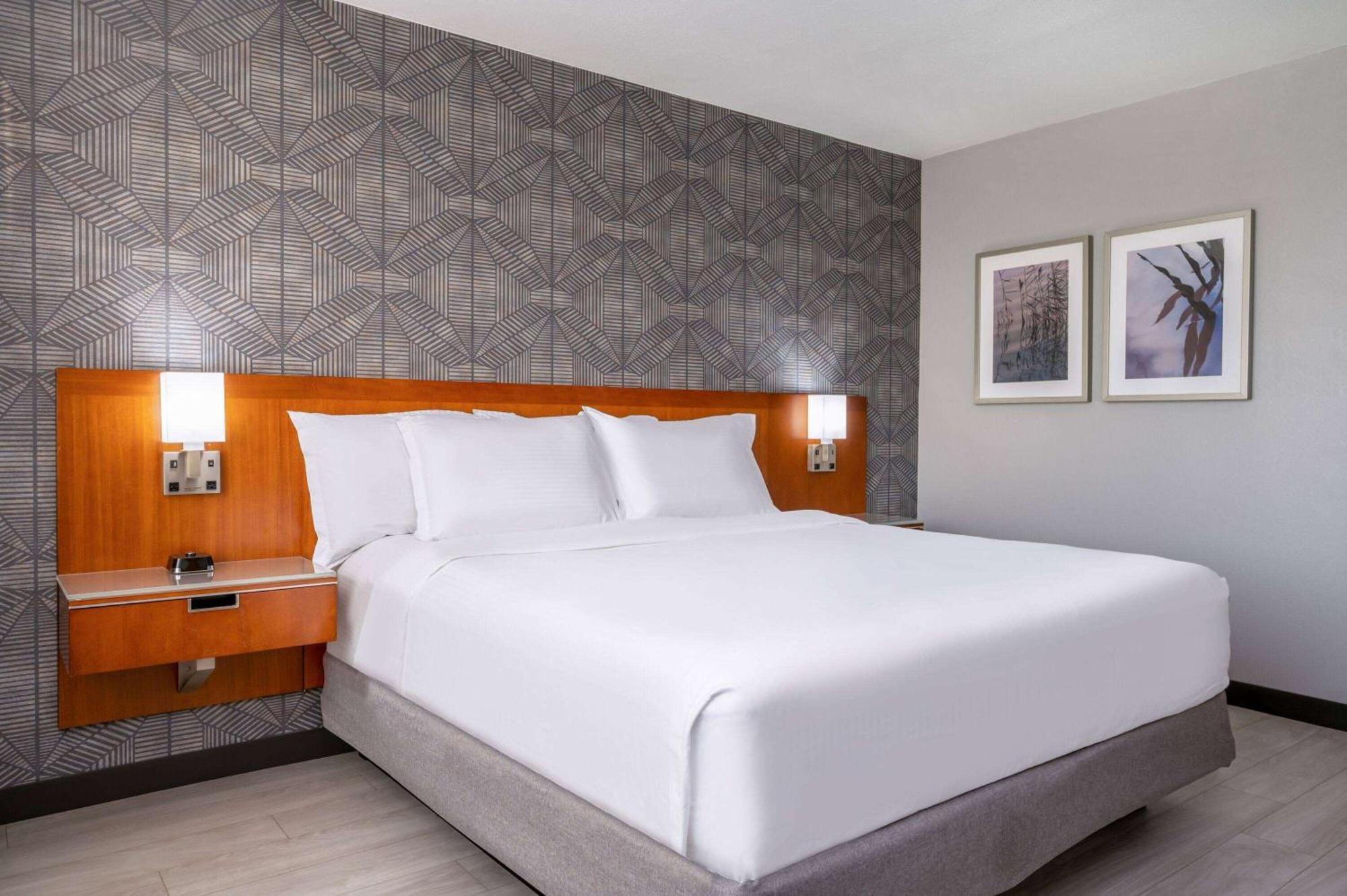 Wyndham Indianapolis Airport Hotel Buitenkant foto