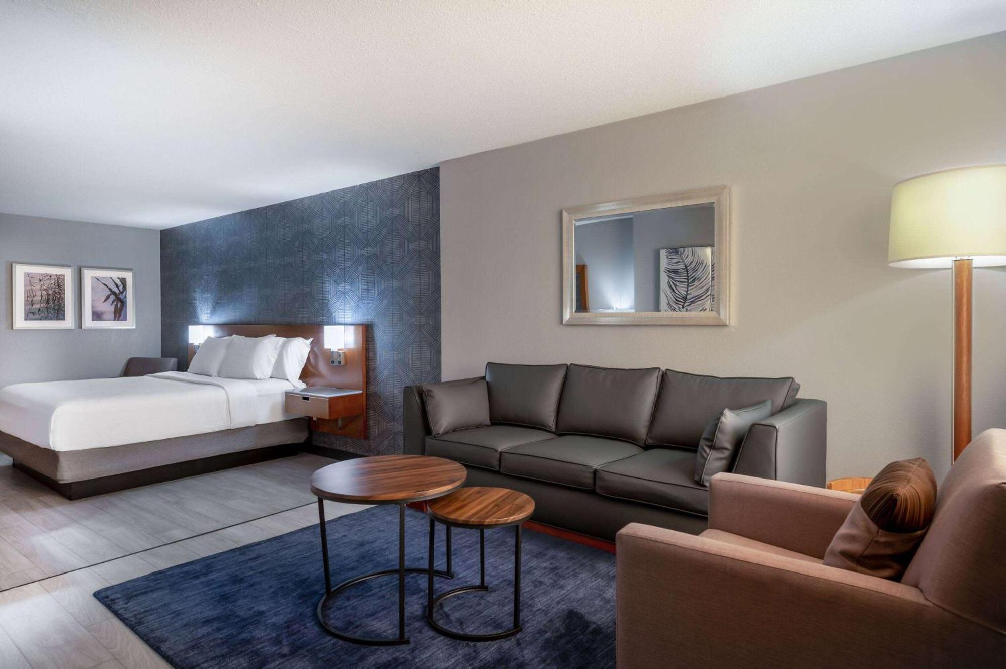 Wyndham Indianapolis Airport Hotel Buitenkant foto