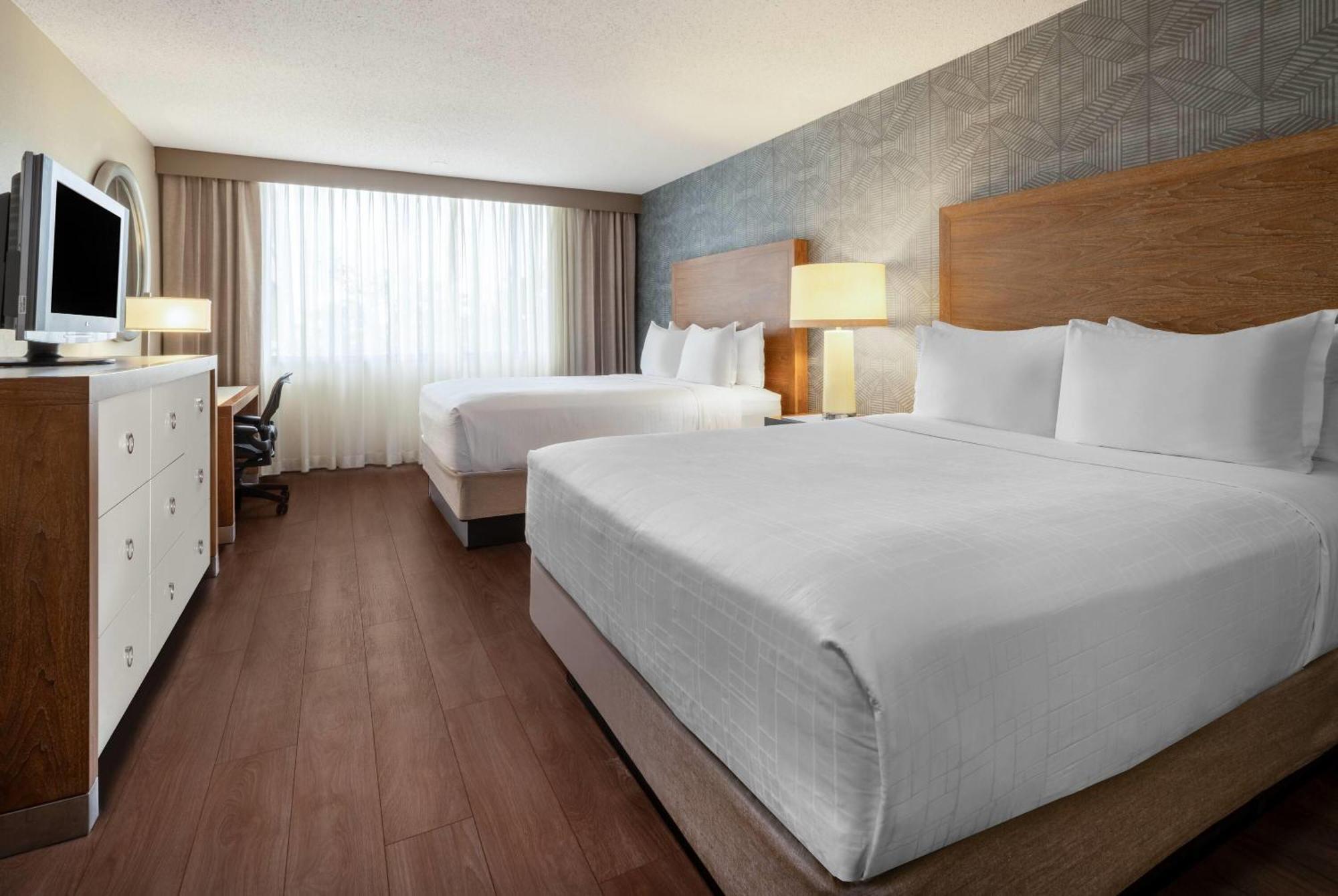 Wyndham Indianapolis Airport Hotel Buitenkant foto