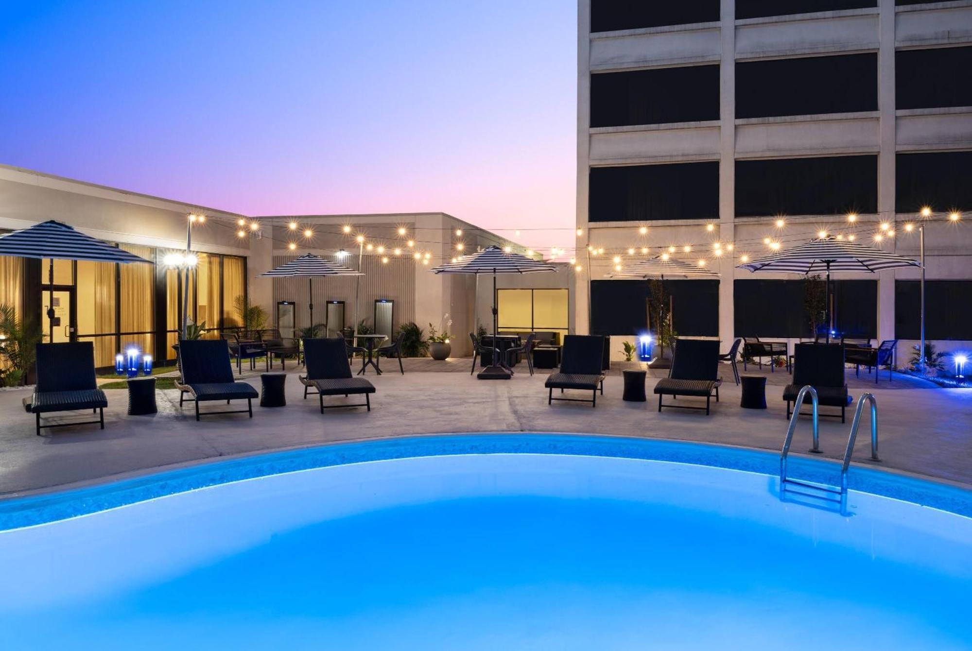 Wyndham Indianapolis Airport Hotel Buitenkant foto